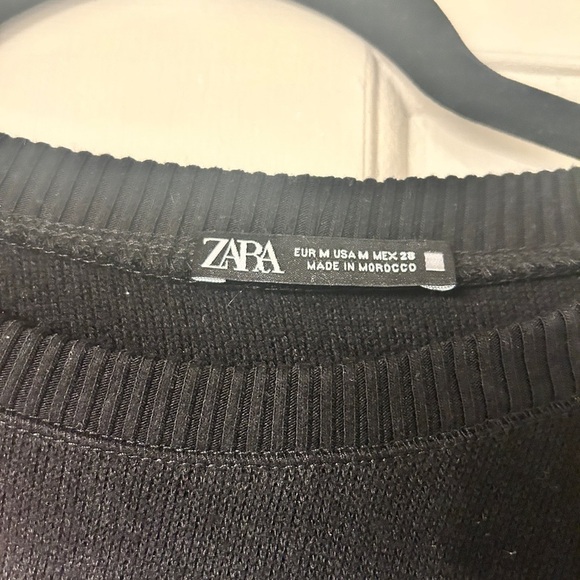 Zara Women's Black Short Sleeve Sweater Top - Picture 3 of 4